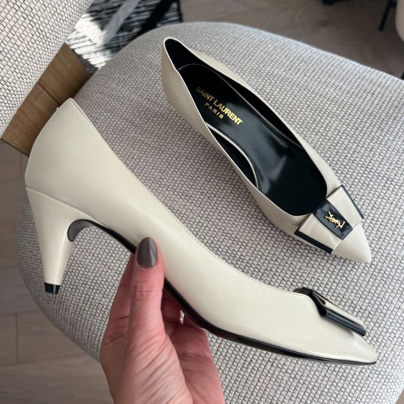 Saint Laurent YSL Anais Bow Pumps in Cream - Picture 2 of 8